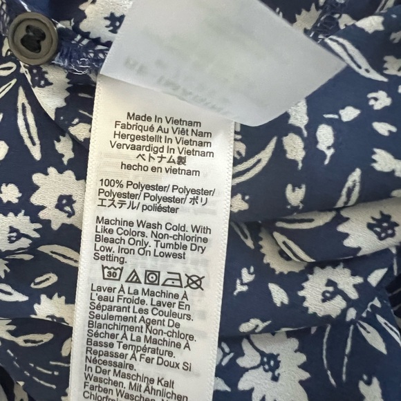 J.Crew Puff-sleeve button-up top in garden stamp floral size L - Picture 5 of 5